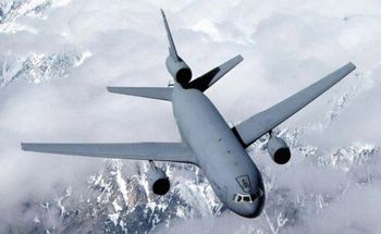 PILLADO: Avión militar KC-10 fumigando chemtrails