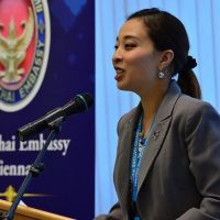 La princesa Bha de Tailandia en muerte cerebral tras la tercera vacuna COVID